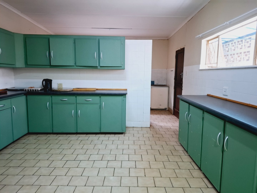5 Bedroom Property for Sale in Fichardt Park Free State